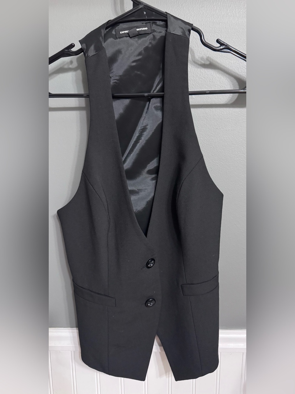 Express vest size 4